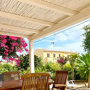 https://villa-bouganville-valledoria-sardinia.in-sardinia.net
