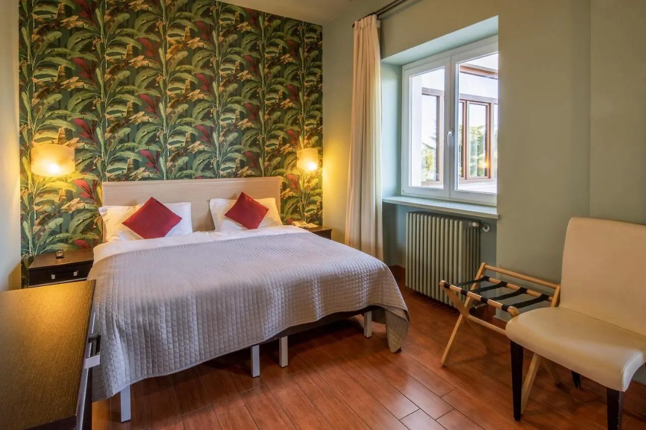Hotel Bellavista San Zeno di Montagna 3*,