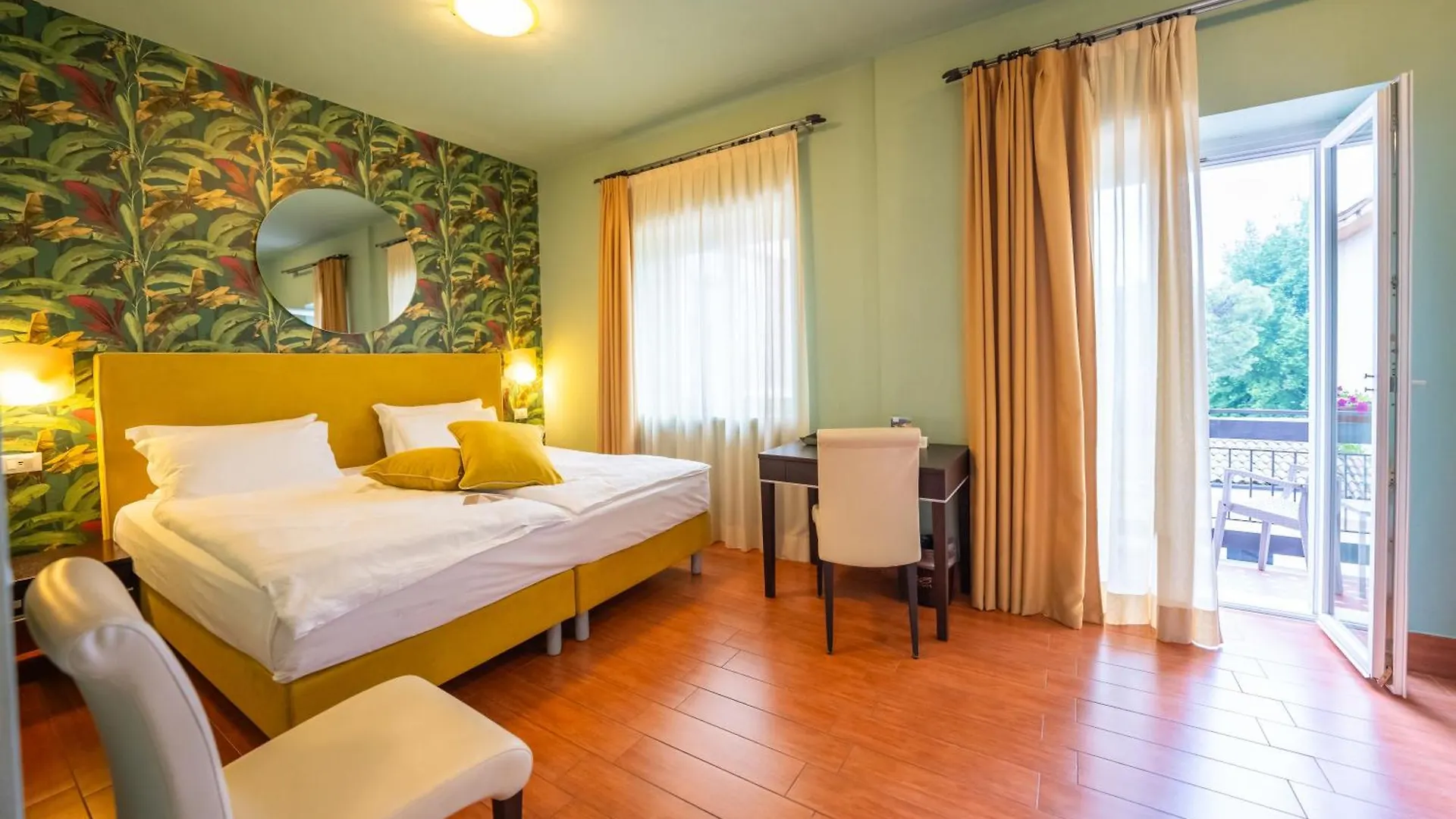 Hotel Bellavista San Zeno di Montagna 3*,  Italien