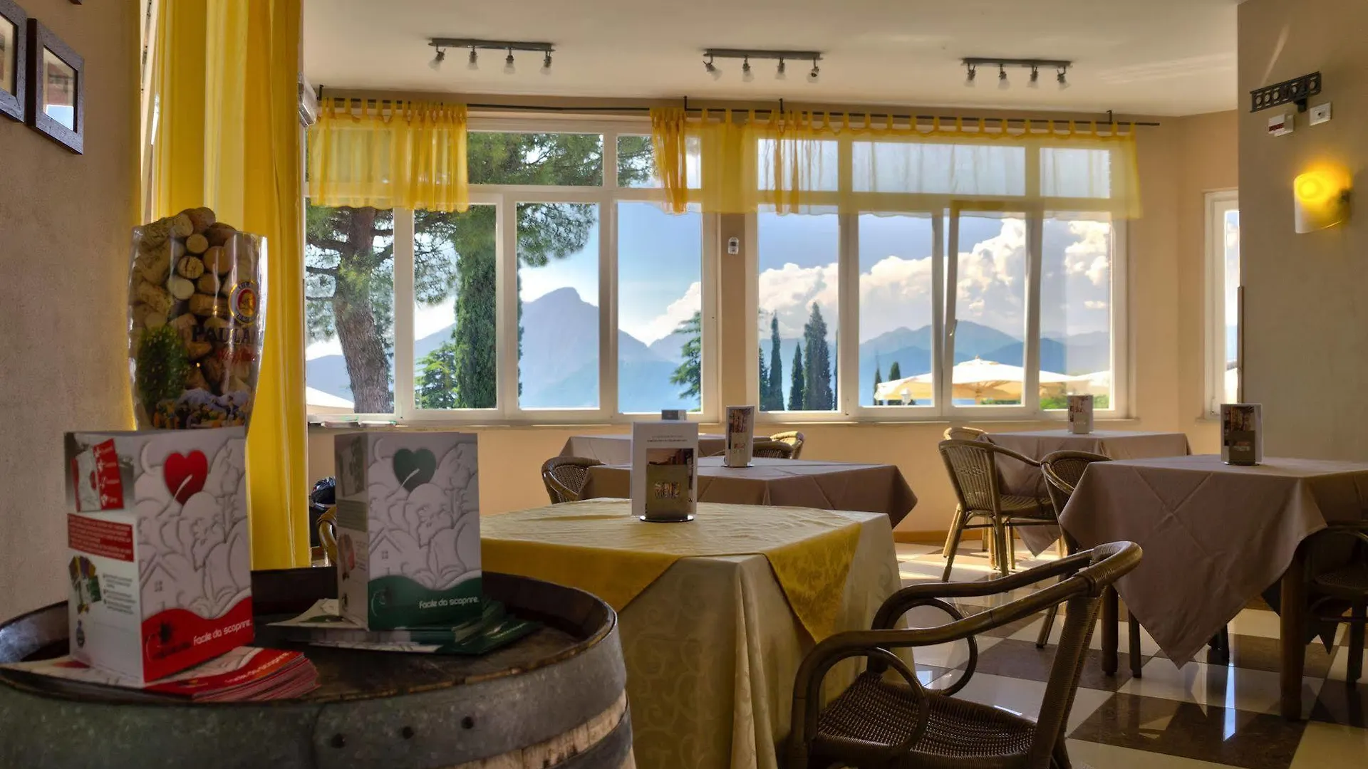 Hotel Bellavista San Zeno di Montagna 3*,